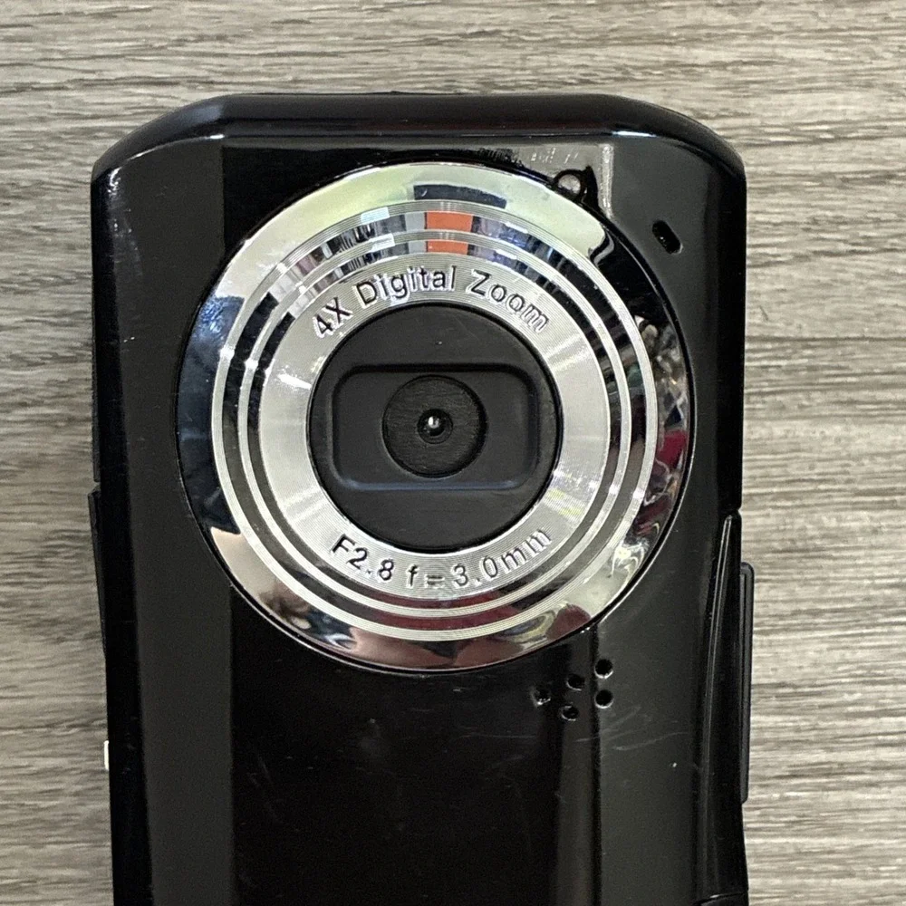 Vivitar DVR 426HD Digital Camcorder Black – 4X Zoom – Tested - Batteries Not Inc